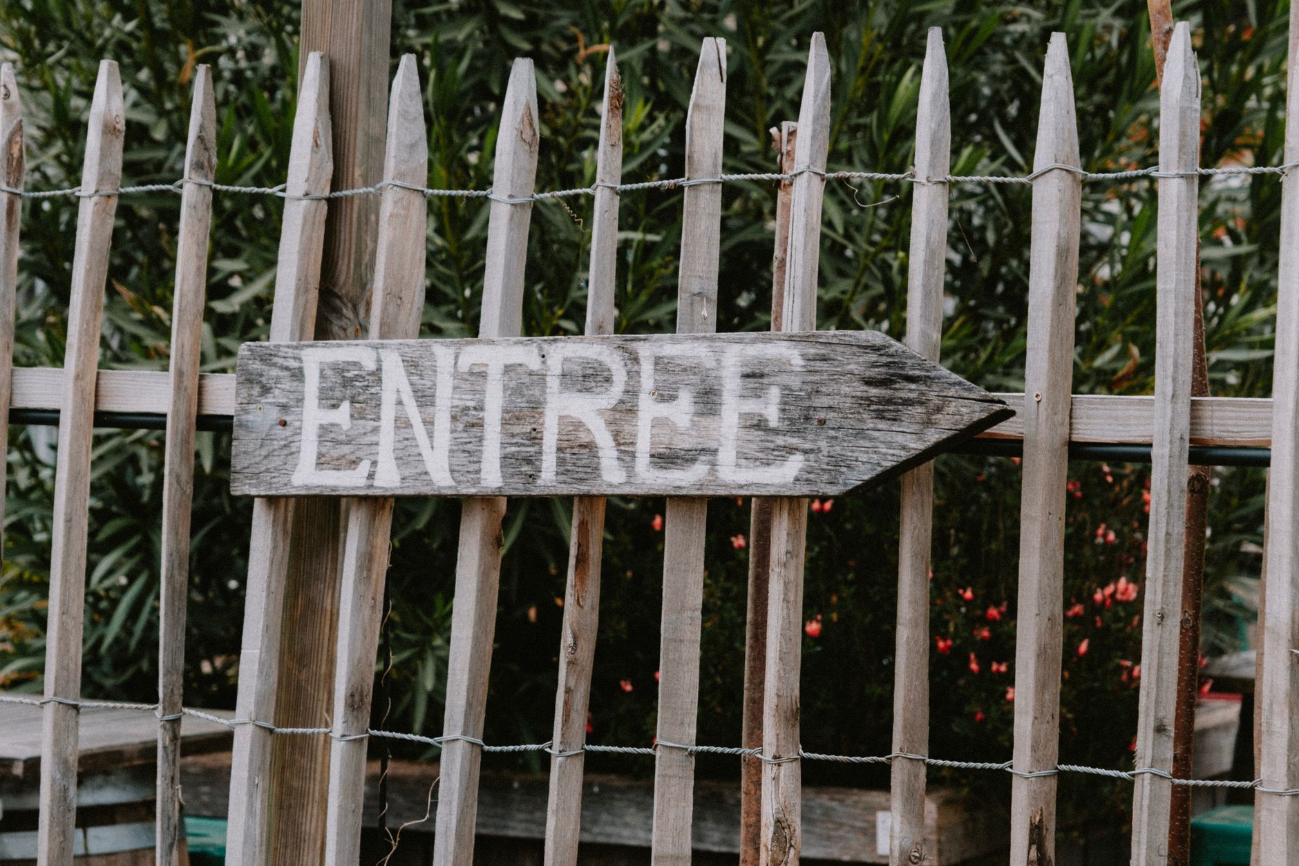 Guide d'entretien et réparation des clôtures résidentielles